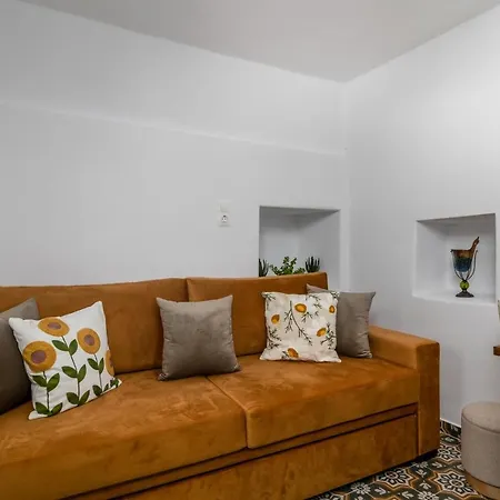 Tatil Evi Ktima Klima Adamantas (Milos)