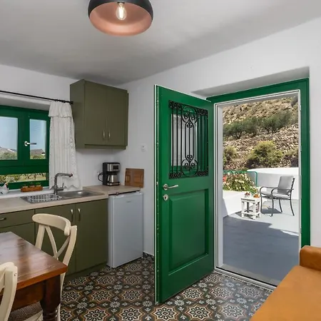 Ktima Klima Tatil Evi Adamantas (Milos)